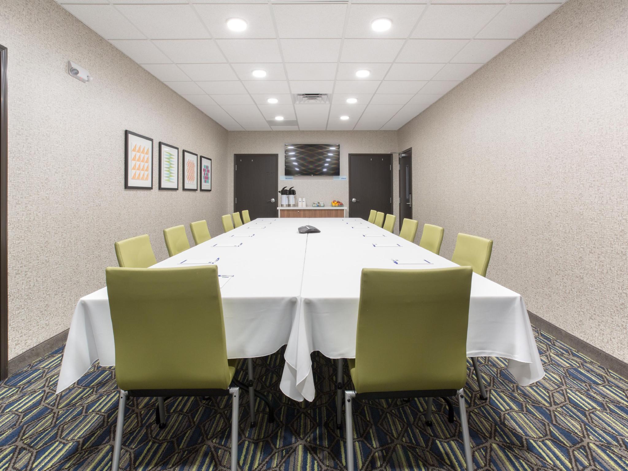 Holiday Inn Express & Suites Lincoln I - 80 By Ihg Exterior foto