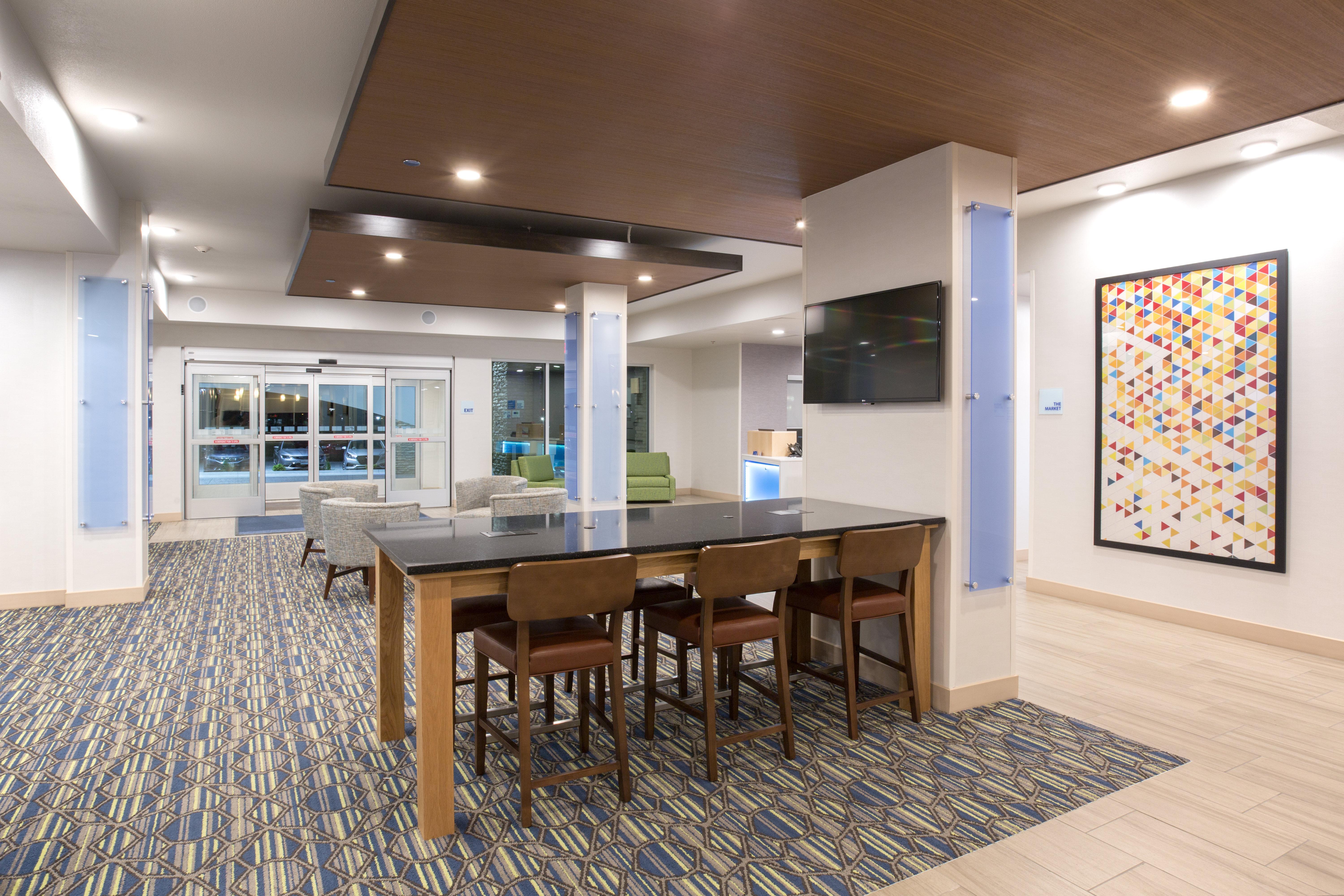 Holiday Inn Express & Suites Lincoln I - 80 By Ihg Exterior foto